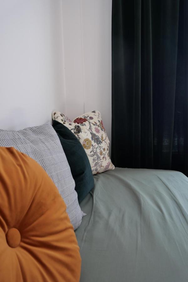 Tiny Private City Rooms Гарлем Экстерьер фото